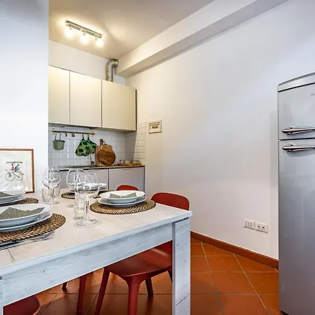 Yid Oltrarno Segreto Apartamento *