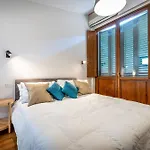Yid Oltrarno Segreto Apartment